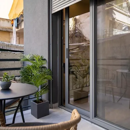 Io Apartment