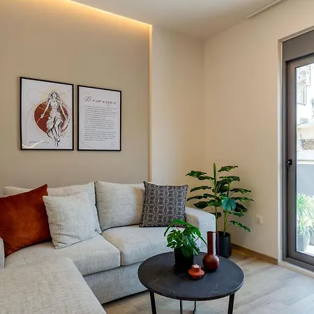 Apartment Io *