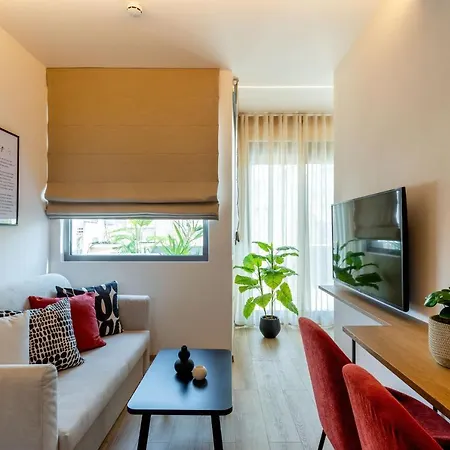 Io Apartament *